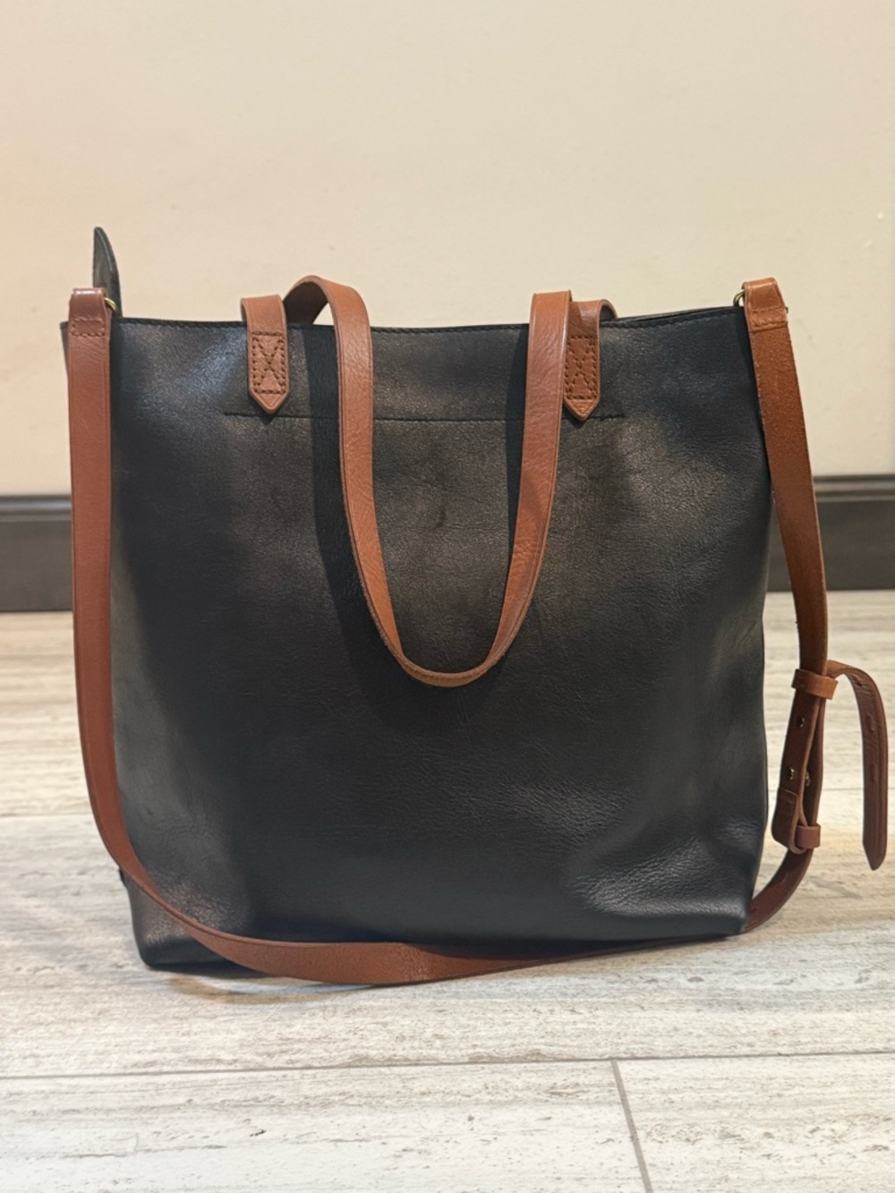 Madewell Black Leather Tote Bag Brown Strap Zip Top Minimalist Everyday Carryall - Picture 4 of 12